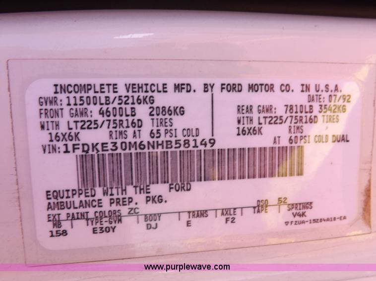 image for item K3853 1992 Ford E350 ambulance