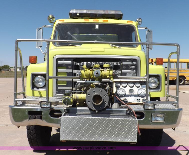image for item K3924 1981 International S1800 fire truck