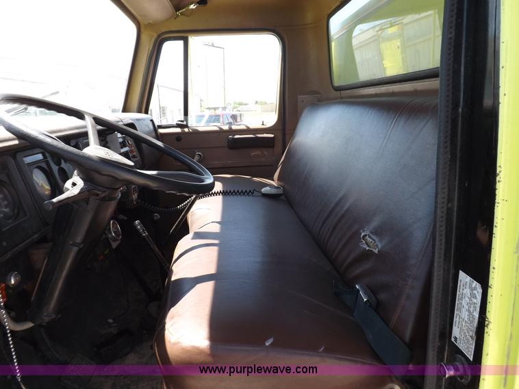 image for item K3924 1981 International S1800 fire truck