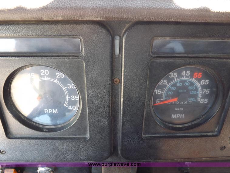 image for item K3924 1981 International S1800 fire truck