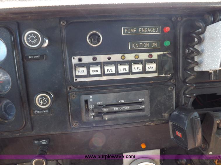 image for item K3924 1981 International S1800 fire truck