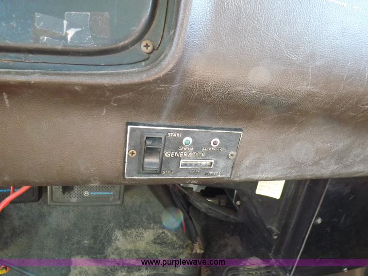 image for item K3924 1981 International S1800 fire truck