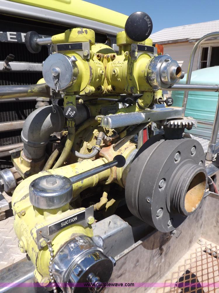 image for item K3924 1981 International S1800 fire truck