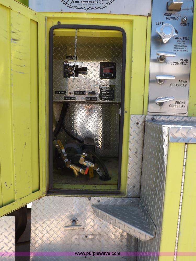 image for item K3924 1981 International S1800 fire truck