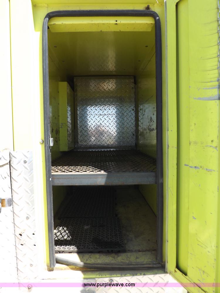 image for item K3924 1981 International S1800 fire truck