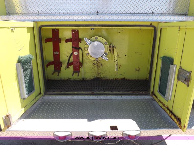 image for item K3924 1981 International S1800 fire truck