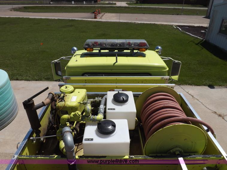 image for item K3924 1981 International S1800 fire truck