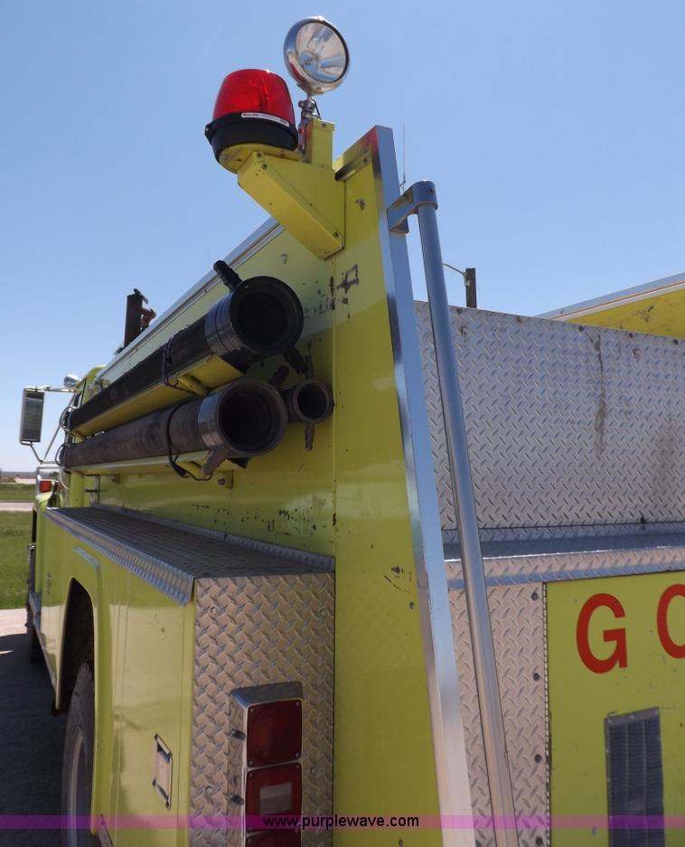 image for item K3924 1981 International S1800 fire truck