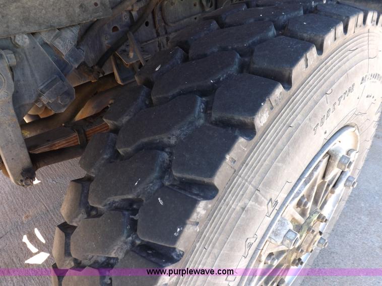 image for item K3924 1981 International S1800 fire truck