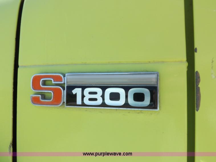 image for item K3924 1981 International S1800 fire truck