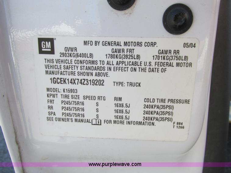 image for item K5017 2004 Chevrolet Silverado 1500 pickup truck