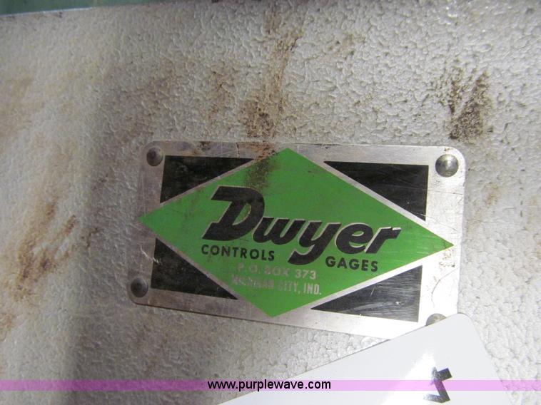 image for item K5594 Alnor velometer with air velocity calculator