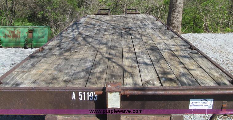 image for item K5624 1993 Dressen equipment trailer