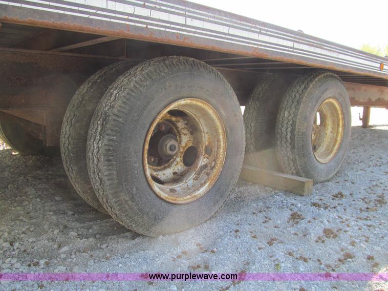 image for item K5624 1993 Dressen equipment trailer