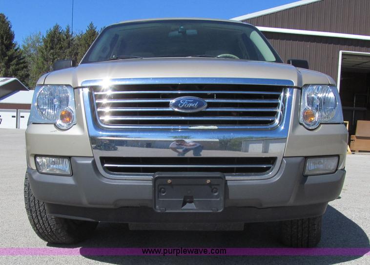 image for item K5625 2006 Ford Explorer XLT SUV