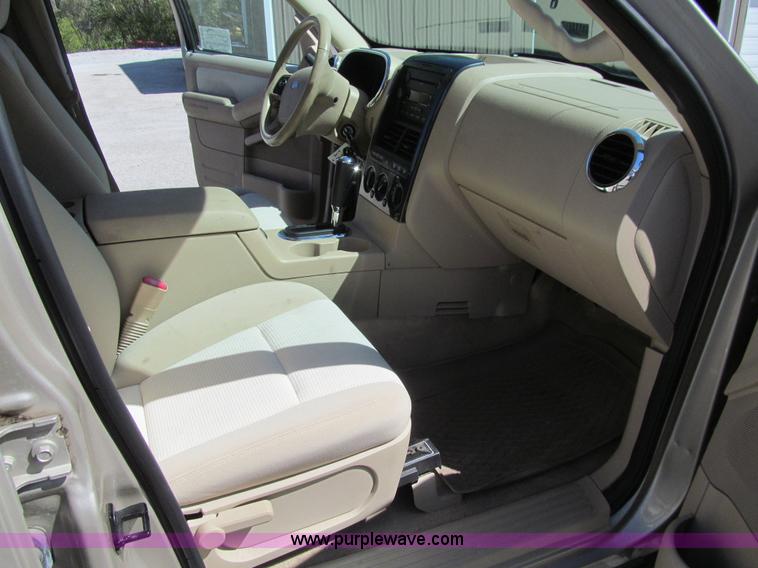 image for item K5625 2006 Ford Explorer XLT SUV