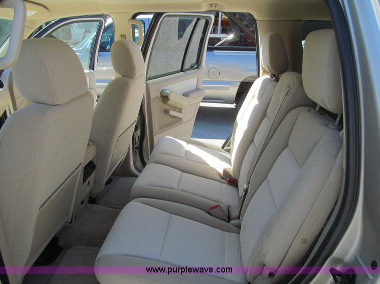 image for item K5625 2006 Ford Explorer XLT SUV