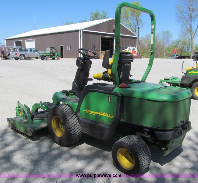 image for item K5629 2005 John Deere 1565 Series II lawn mower