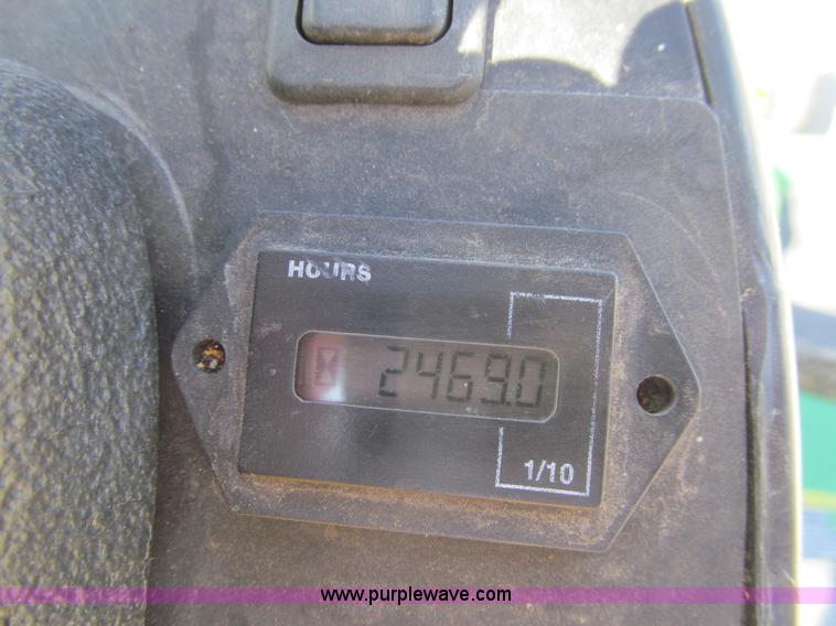 image for item K5629 2005 John Deere 1565 Series II lawn mower