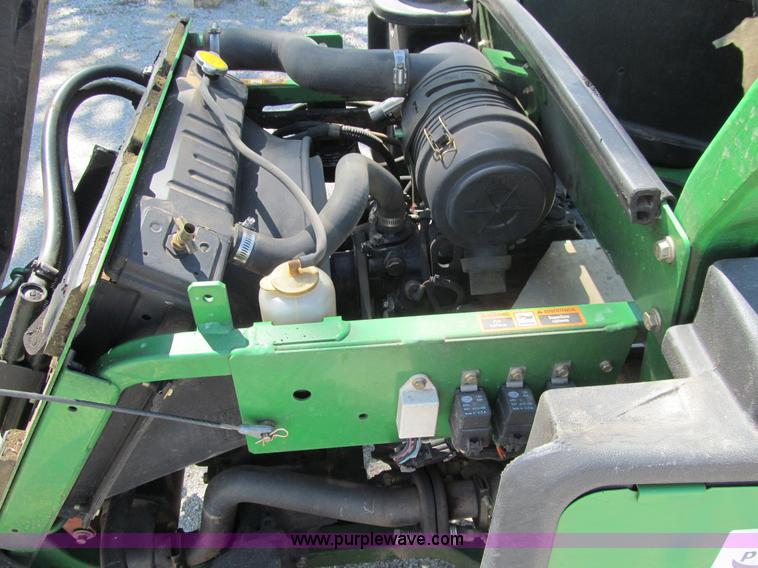 image for item K5629 2005 John Deere 1565 Series II lawn mower