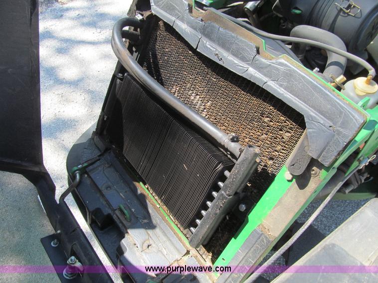 image for item K5629 2005 John Deere 1565 Series II lawn mower