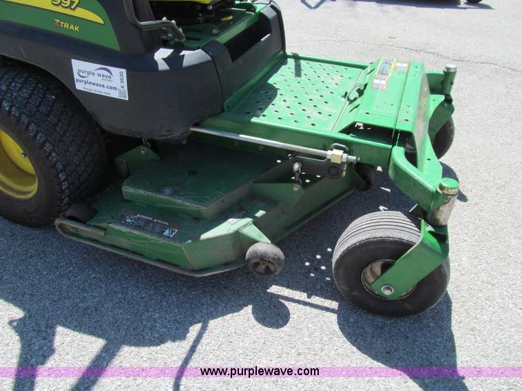 image for item K5630 2007 John Deere 977 Z-Trak ZTR lawn mower