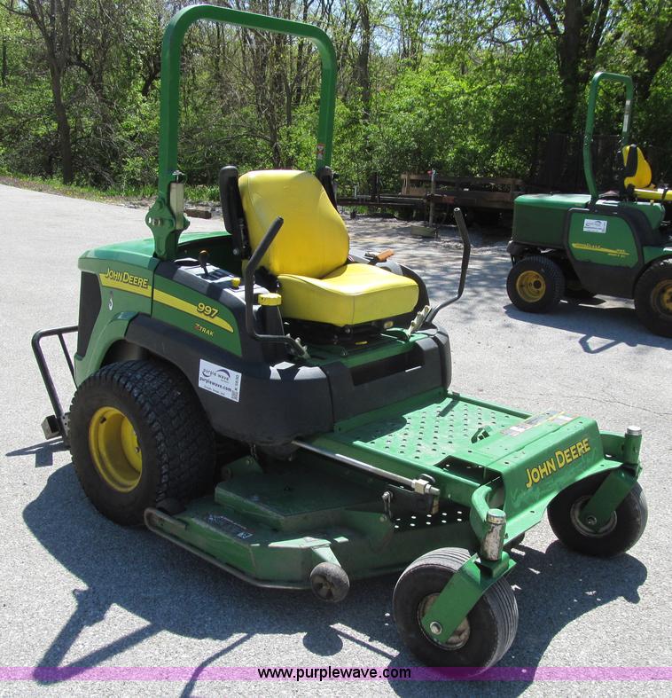 image for item K5630 2007 John Deere 977 Z-Trak ZTR lawn mower