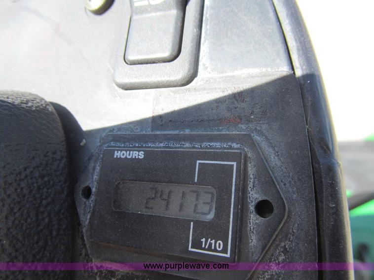 image for item K5631 2005 John Deere 1565 Series II lawn mower