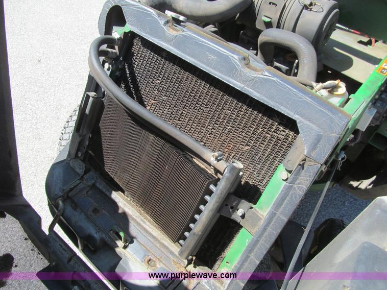 image for item K5631 2005 John Deere 1565 Series II lawn mower
