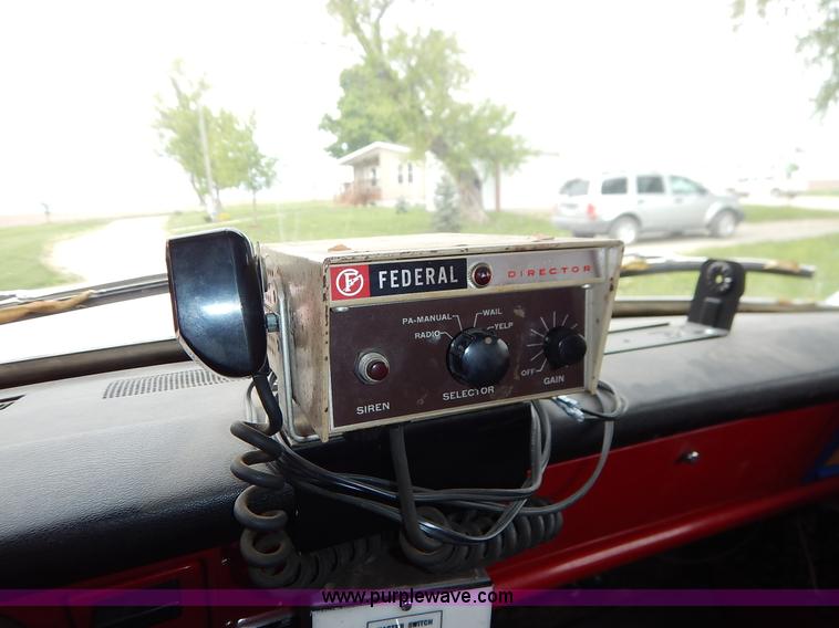 image for item K7419 1972 Ford 750 fire truck