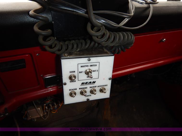 image for item K7419 1972 Ford 750 fire truck