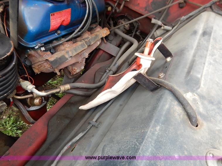 image for item K7419 1972 Ford 750 fire truck