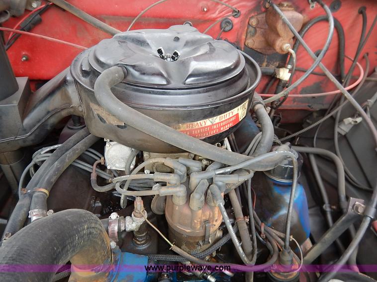 image for item K7419 1972 Ford 750 fire truck