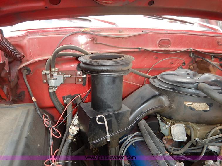 image for item K7419 1972 Ford 750 fire truck