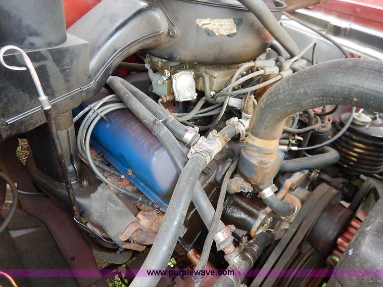 image for item K7419 1972 Ford 750 fire truck