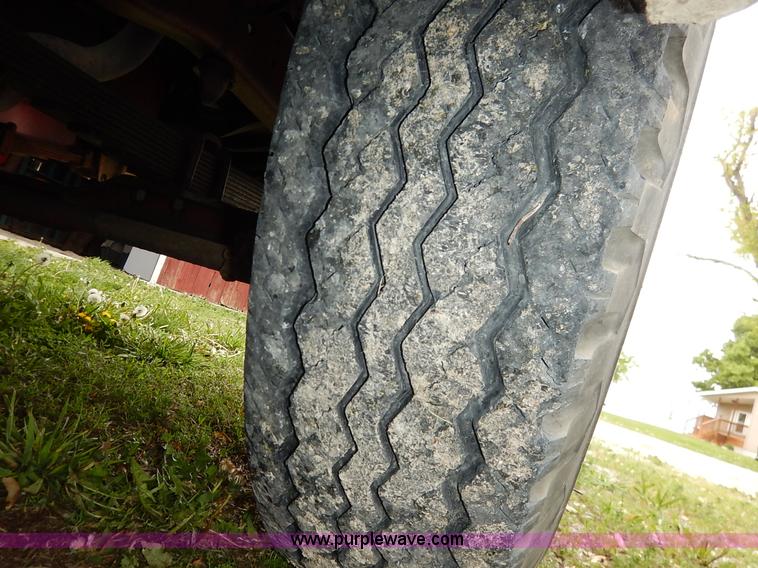 image for item K7419 1972 Ford 750 fire truck