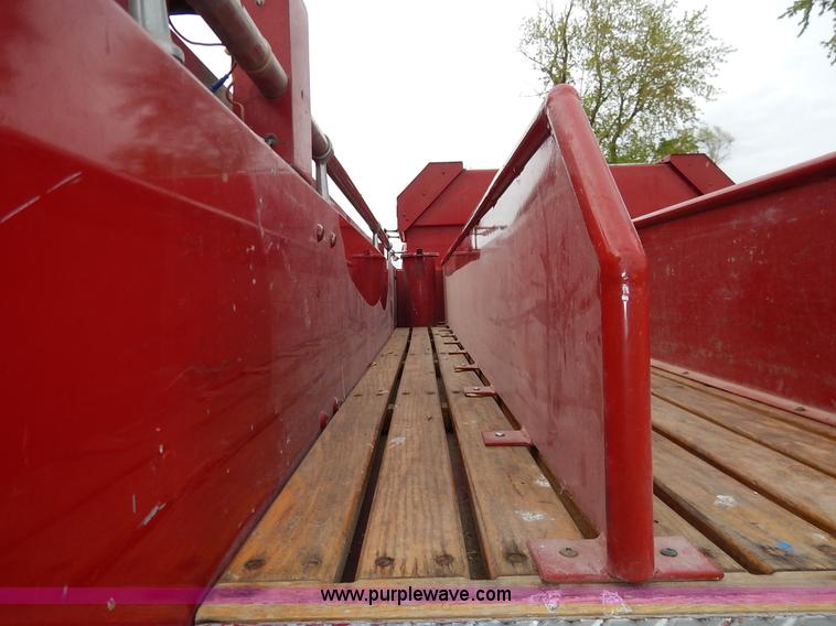 image for item K7419 1972 Ford 750 fire truck