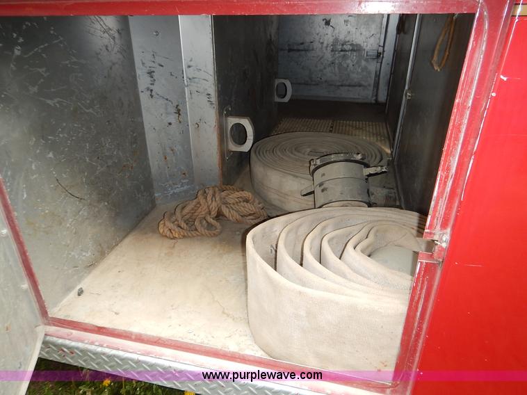 image for item K7419 1972 Ford 750 fire truck