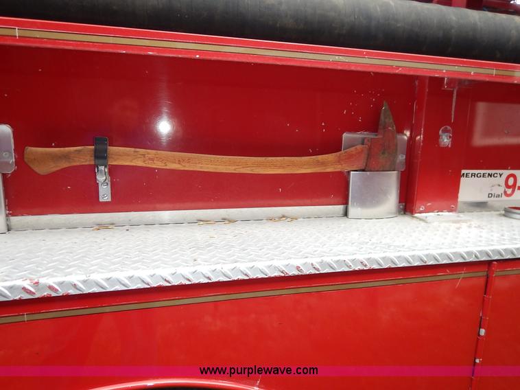 image for item K7419 1972 Ford 750 fire truck