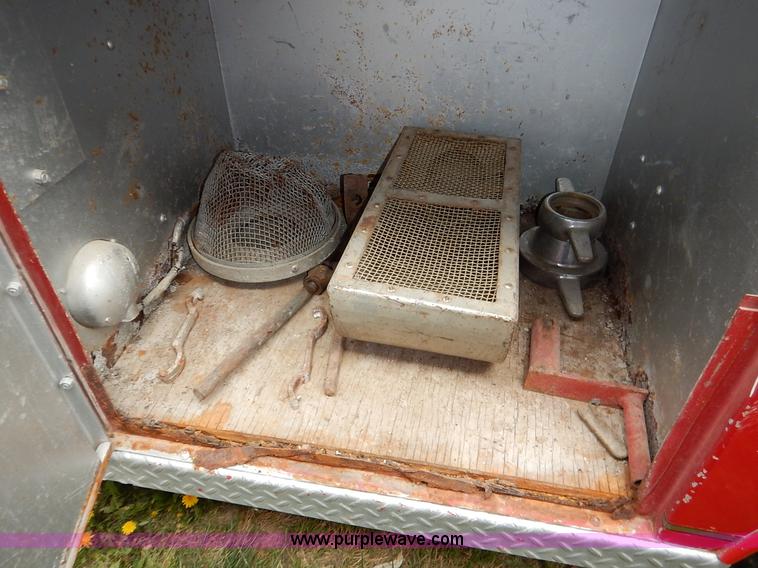 image for item K7419 1972 Ford 750 fire truck