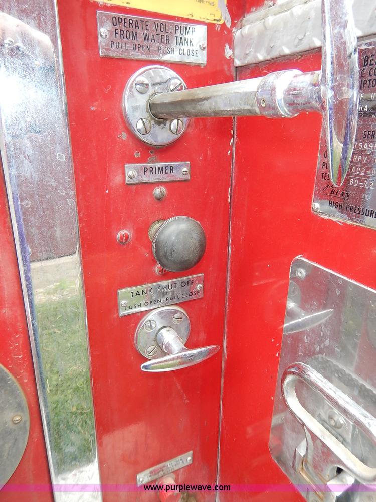 image for item K7419 1972 Ford 750 fire truck