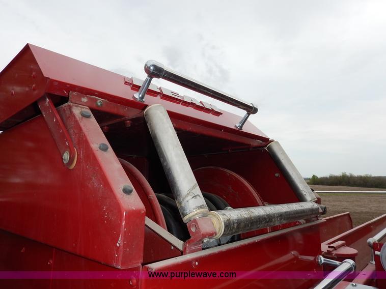 image for item K7419 1972 Ford 750 fire truck
