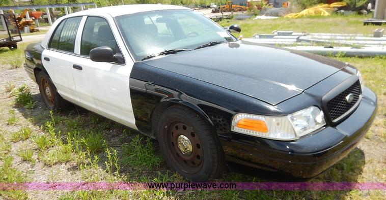 image for item K7420 2007 Ford Crown Victoria Police Interceptor