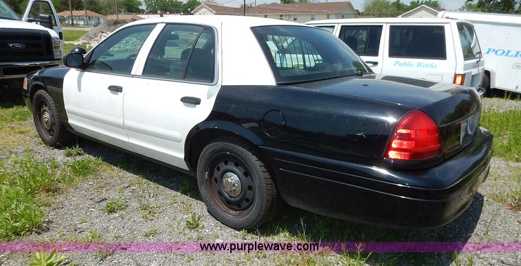 image for item K7420 2007 Ford Crown Victoria Police Interceptor