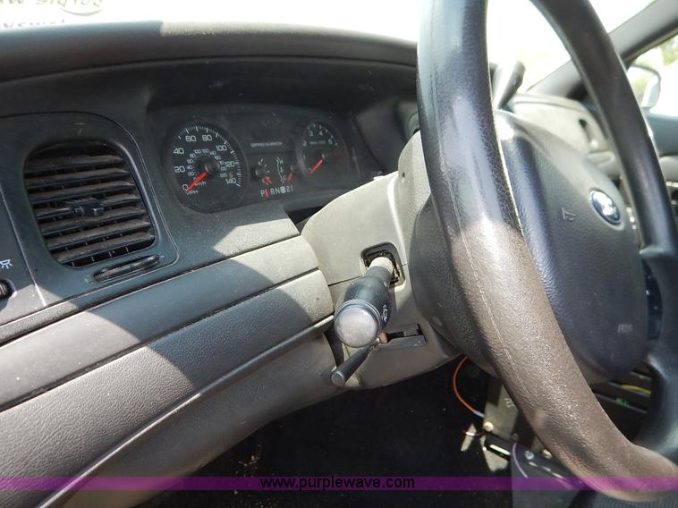 image for item K7420 2007 Ford Crown Victoria Police Interceptor