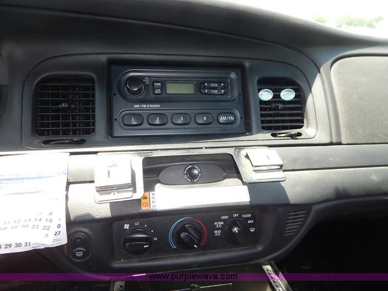 image for item K7420 2007 Ford Crown Victoria Police Interceptor