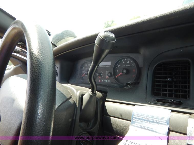 image for item K7420 2007 Ford Crown Victoria Police Interceptor