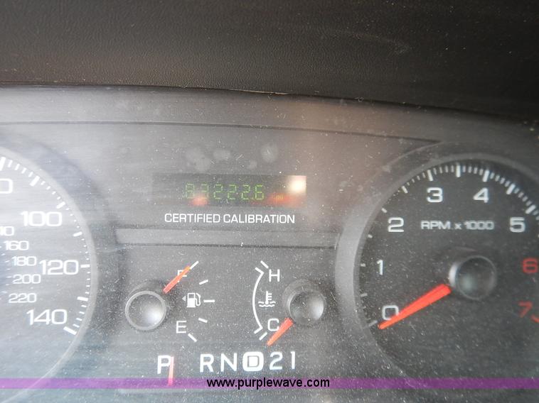 image for item K7420 2007 Ford Crown Victoria Police Interceptor