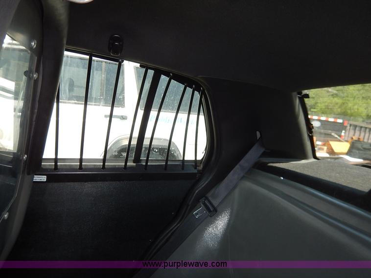 image for item K7420 2007 Ford Crown Victoria Police Interceptor