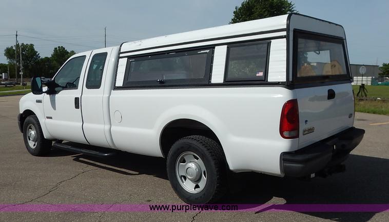 image for item K7438 2006 Ford F350 Super Duty XL SuperCab pickup truck